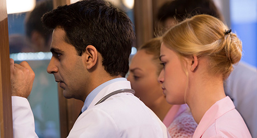 Acil Servis dizisinin oyuncuları ve konusu nedir?