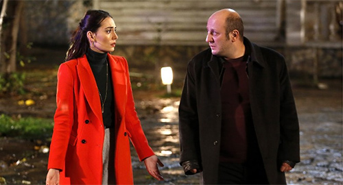 Beş Kardeş 2. bölümde Fahriye’nin dönüşü mahalleyi karıştırıyor