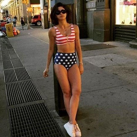  Yeni jenerasyon beni tanımıyor galiba. İki kez altın portakal ödülü almış bir oyuncuyum. Gerçekten Kim Kardashian gibi muamele görüyorum Türkiye'de. Halbuki çok saygın bir sinema oyuncusuyum. 