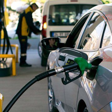 Benzin ve Motorine Zam Beklentisi: Yeni Fiyatlar Yarın ve Perşembe Açıklanacak