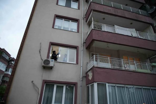 Edirne’de Yaşlı Adam Evinin Penceresinden Düşerek Hayatını Kaybetti